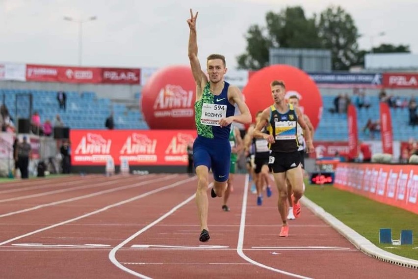 Michał Rozmys do złota dołożył srebro. Zawodnicy UKS Barnim Goleniów z trzema medalami!