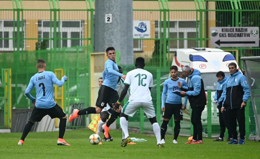 Drużyny młodzieżowe z Senegalu i Urugwaju zagrały w Bełchatowie
