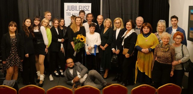 Wieczór poetycki w Łaźni był jedną z imprez towarzyszących jubileuszowi VI Liceum Ogólnokształcącego w Radomiu.