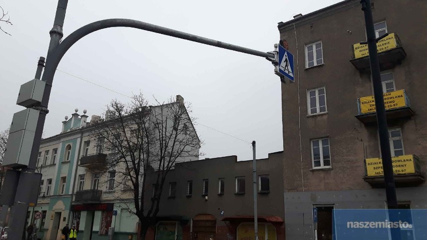 Wypadek na ul. Chopina we Włocławku. 20-latek potrącił mężczyznę [zdjęcia, wideo]