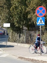 Targ o parking przy targu w Sieradzu. Sieradzanie domagają się miejsc dla aut, ale...