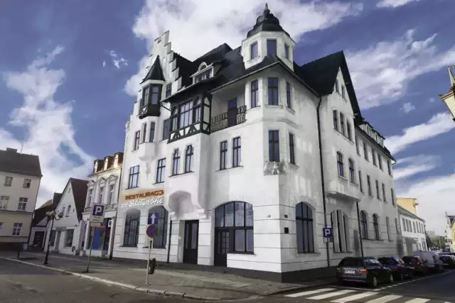 Czy ponad 100-letni budynek dawnej restauracji i hotelu „Pod Białym Orłem” na Rynku w Międzychodzie doczeka się remontu?