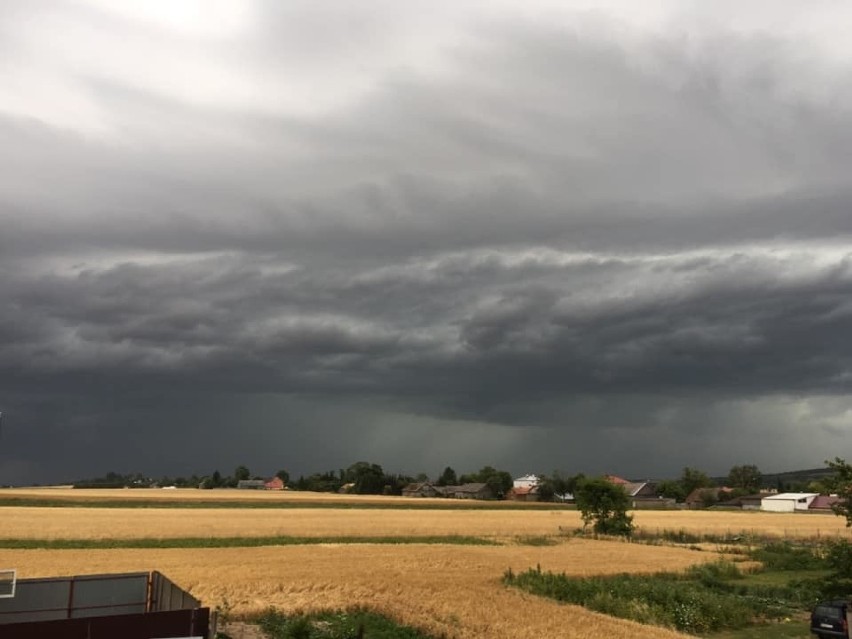 Burze nad Małopolską. Nad całym województwem przeszły potężne nawałnice