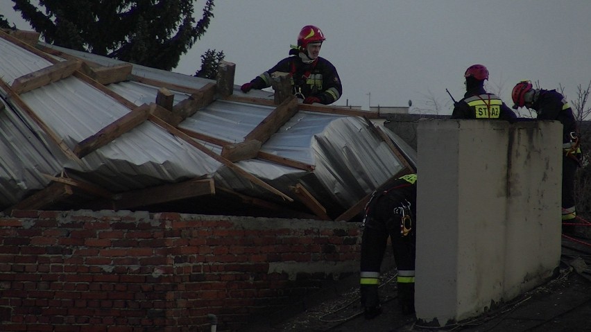 Wichura w Kaliszu zerwała dach domu na ulicy Granicznej