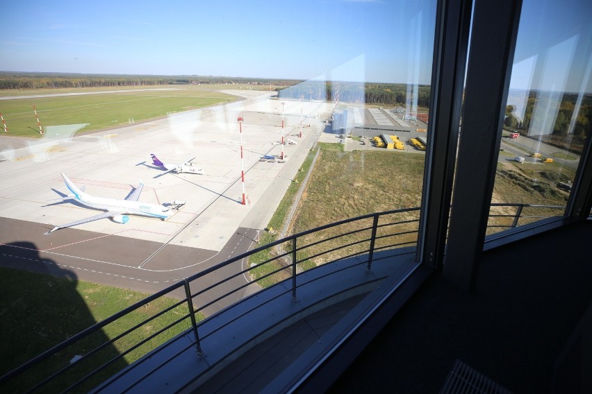 Nowa wieża na lotnisku w Pyrzowicach oficjalnie otwarta. Ma...