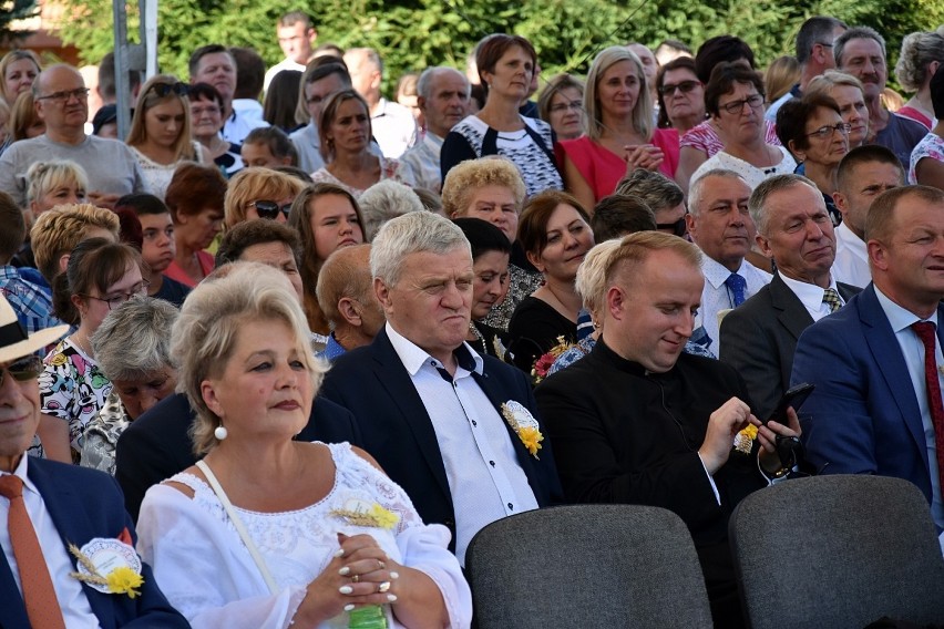 Gorlice. Senatora Stanisława Koguta pożegnamy dzisiaj w Stróżach. Rodzina prosi, by 100 miejsc w kościele, pozostawić dla nich