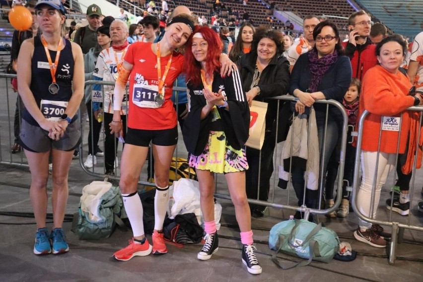 DOZ Maraton Łódź 2023. Biegli też na 10 km Zobaczcie zwycięzców i nagrodzonych ZDJĘCIA