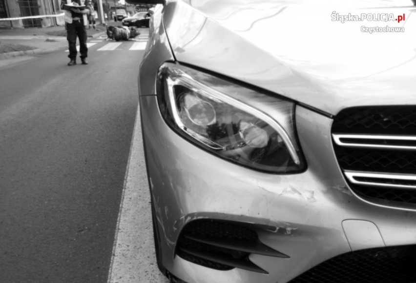 Tragiczny wypadek w Częstochowie. Mercedesem najechał na dwa motocykle, 48-latek nie żyje