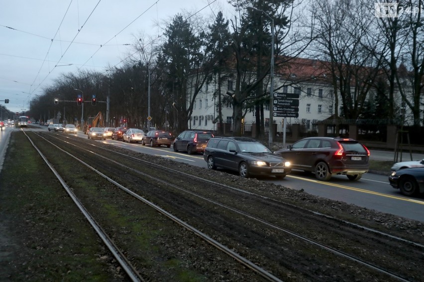 Węzeł Łękno. Wojska Polskiego zamknięta, kierowcy napotkają utrudnienia [ZDJĘCIA, WIDEO] 