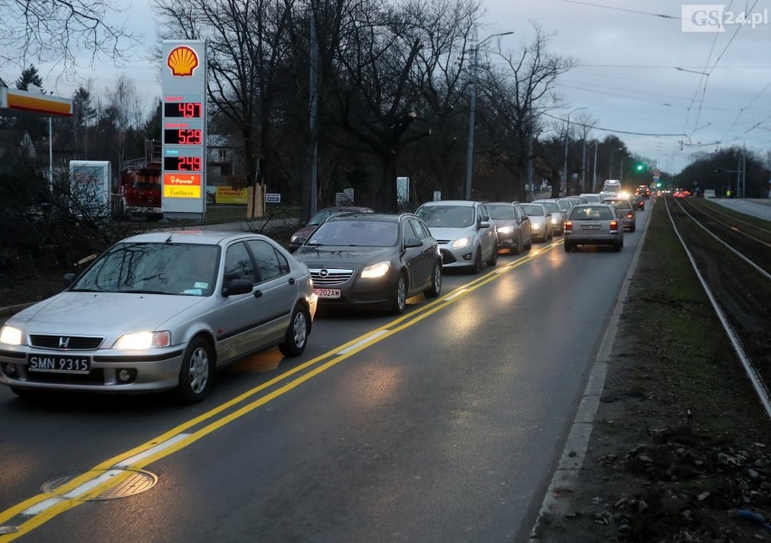 Węzeł Łękno. Wojska Polskiego zamknięta, kierowcy napotkają utrudnienia [ZDJĘCIA, WIDEO] 