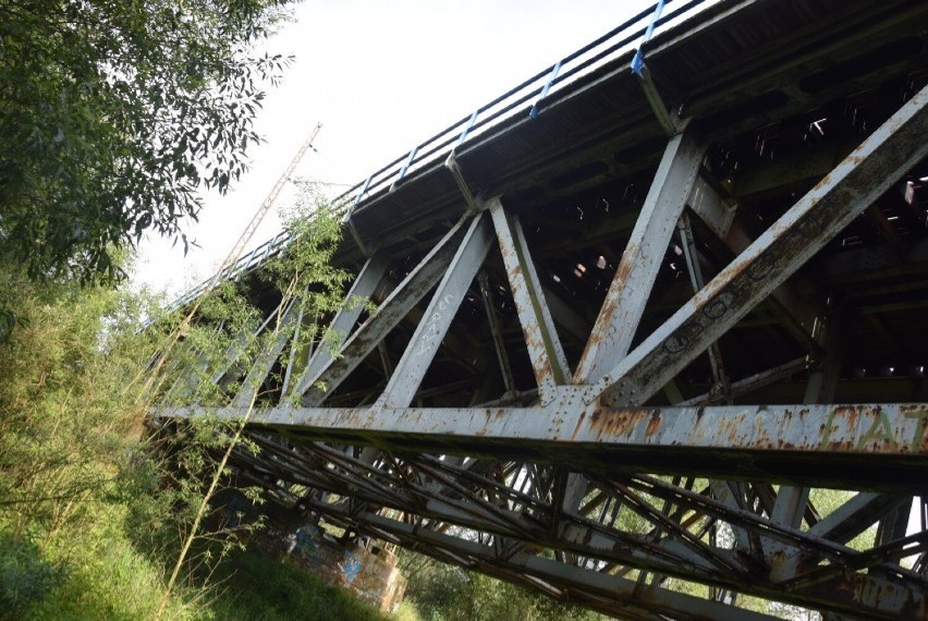 Most kolejowy na Prośnie w Kaliszu. Trwa remont przeprawy