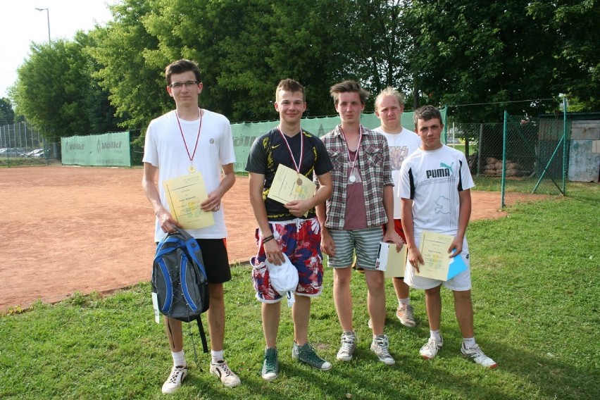 Sport w Chodzieży: Mistrzostwa powiatu w tenisie ziemnym...