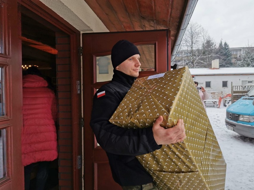 Leszczyńscy terytorialsi pomagali wolontariuszom Szlachetnej Paczki