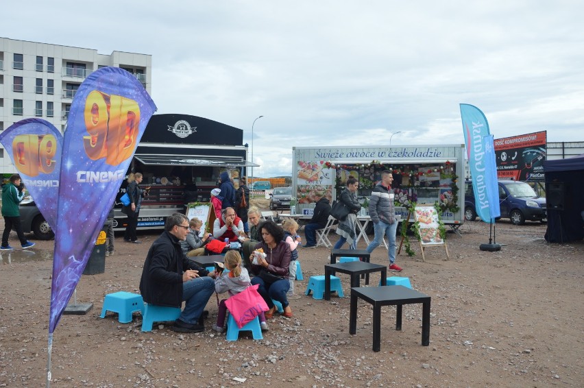 3. Festiwal Foodtrucków w Redzie. Pogoda nie dopisała - apetyty jak najbardziej