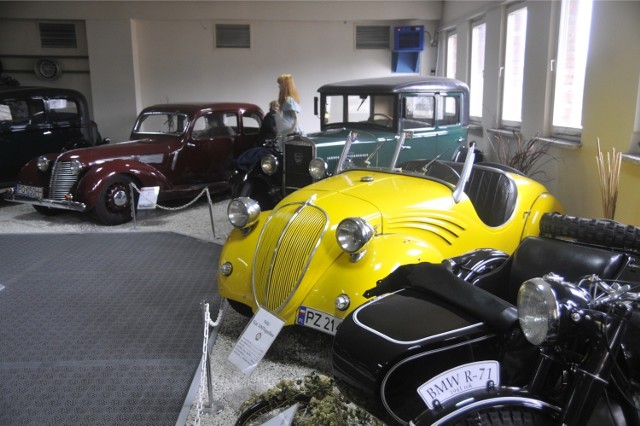 D0 2012 roku siedziba muzeum motoryzacji mieściła się pod rondem Kaponiera.