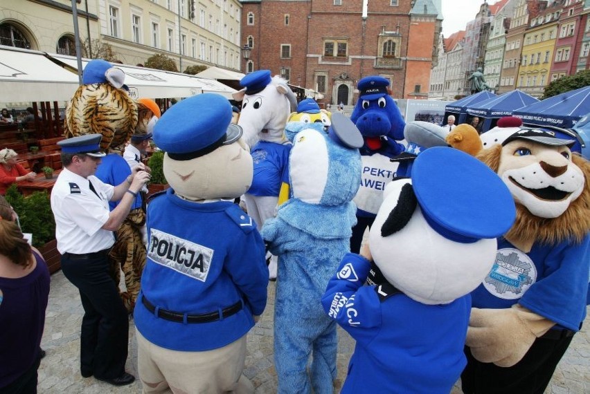 Wrocławska policja świętuje w Rynku (ZDJĘCIA)