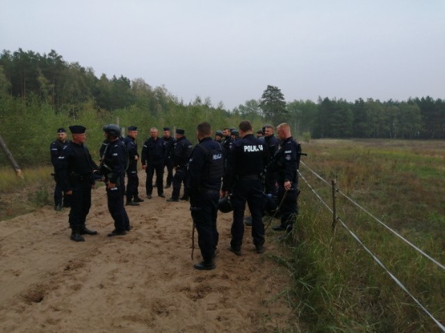 Ponad rok temu Jacka D. z Kaplina szukało każdego dnia kilkudziesięciu policjantów. W Puszczy Noteckiej ukrywał się przez blisko miesiąc bez jedzenia, pijąc jedynie wodę z puszczańskich akwenów.