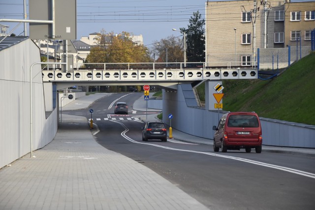 Kierowcy już rano mogli przejechać pod wiaduktem na al. Tarnowskich