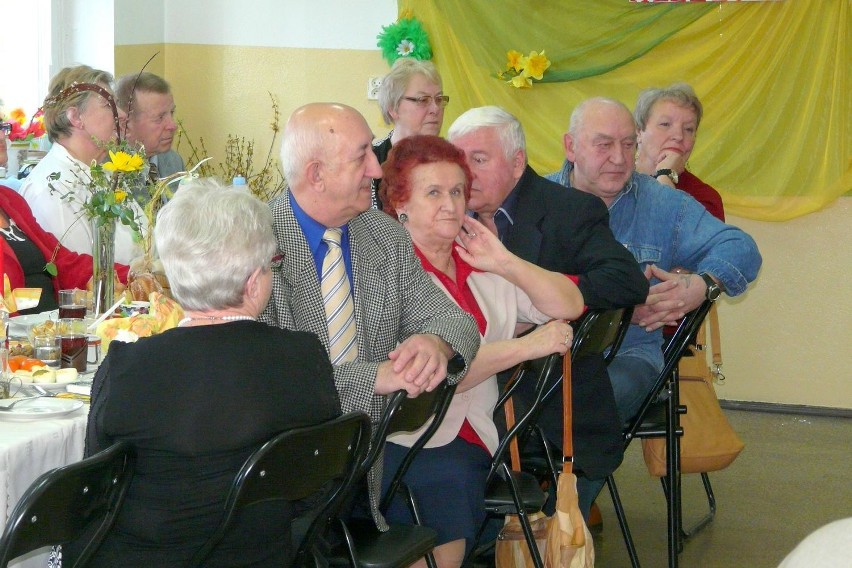 Spotkanie wielkanocne w Klubie Seniora Przyjaźń w Skierniewicach