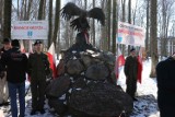 Zakopane. Pamiętali o żołnierzach wyklętych. Złożyli kwiaty pod pomnikiem żołnierzy "Ognia"