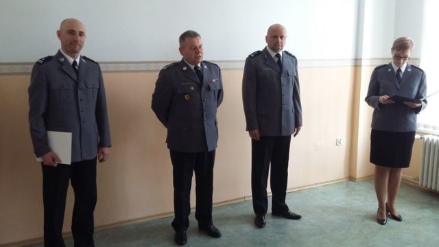 Podinsp. Tomasz Czaja (pierwszy z lewej) został pełniącym obowiązki komendanta powiatowego Policji w Sztumie