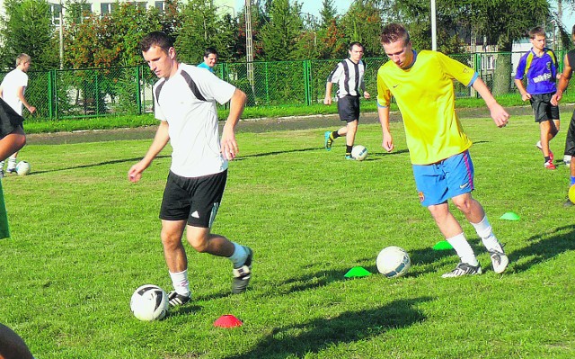 Piłkarze Świtu Kamieńsk czekają na nowe boisko treningowe