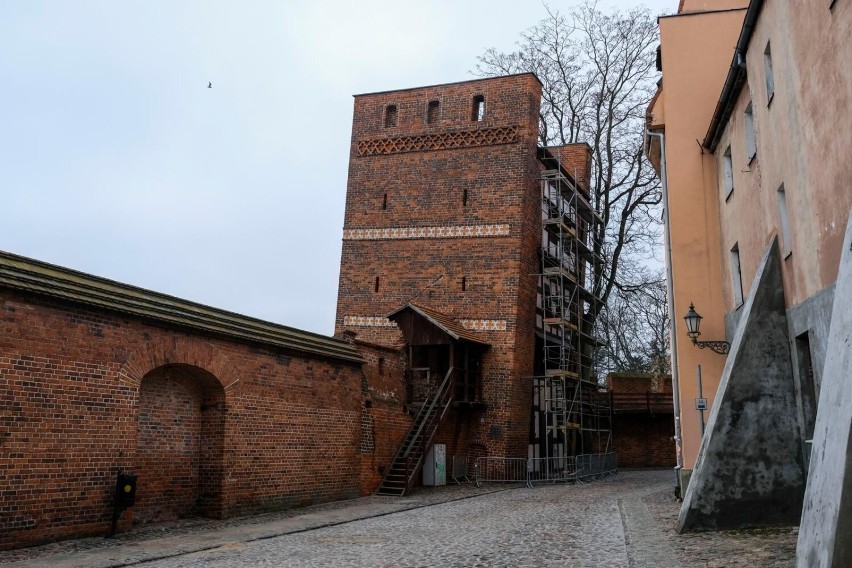 Remont Krzywej Wieży w Toruniu
