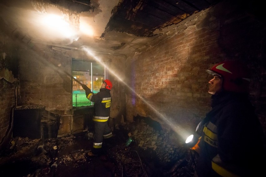 Wybuch gazu na Pradze. Zobacz zdjęcia z akcji strażaków...