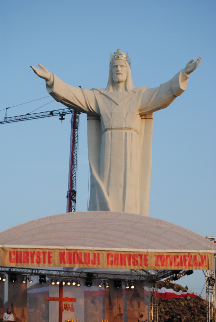 Budowa pomnika Chrystusa Króla w Świebodzinie i jej...