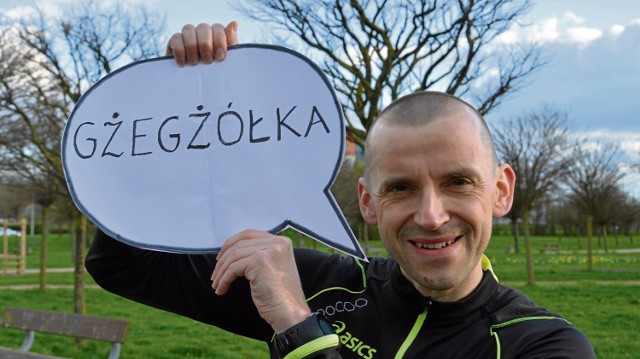 Co za człowiek! Marek Szopa ma na koncie 33 maratony, jest  autorem haseł do słownika PWN, a  ortografię to zna chyba najlepiej w Polsce.