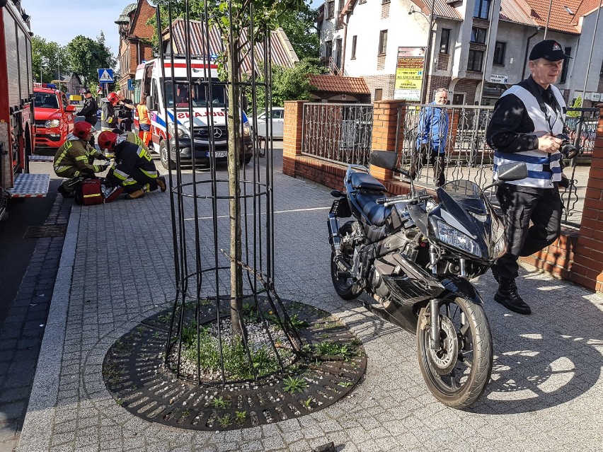 Zderzenie auta z motocyklem na Chrobrego w Lesznie