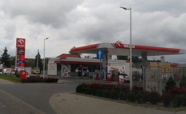 Cena autogazu na stacji Orlenu przy ulicy Wierzbickiej w Radomiu przekroczyła poziom 2 złotych za litr. Taniej jest na małych stacjach poza Radomiem.