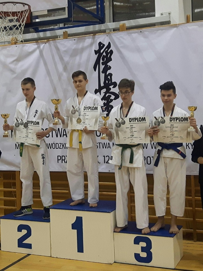 Medale przemyskich zawodników karate Kyokushin