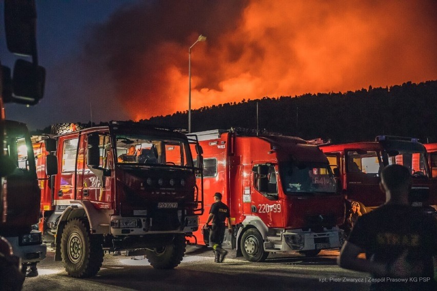 Nowe ekipy strażaków z Piły i Trzcianki dalej walczą z pożarami w Grecji