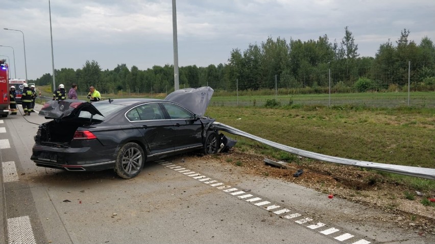 Zderzenie na A1 pod Woźnikami. W zdarzeniu brały udział trzy samochody