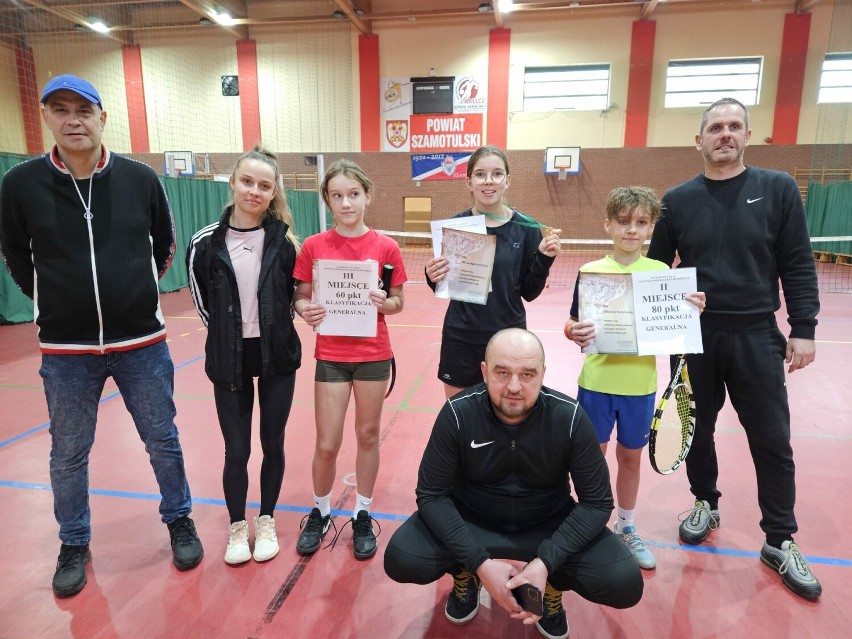 Zawodnicy Młodzieżowego Klubu Tenisowego z Szamotuł z sukcesami w I Turnieju o Puchar Prezesa SZKT Szamotuły! 