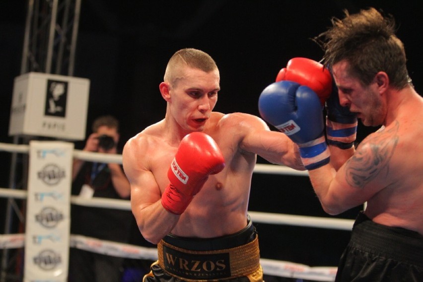 Boks: MB Boxing Night 12 w Środzie Wielkopolskiej. Damian Wrzesiński, kibic Lecha Poznań wystąpi w walce wieczoru