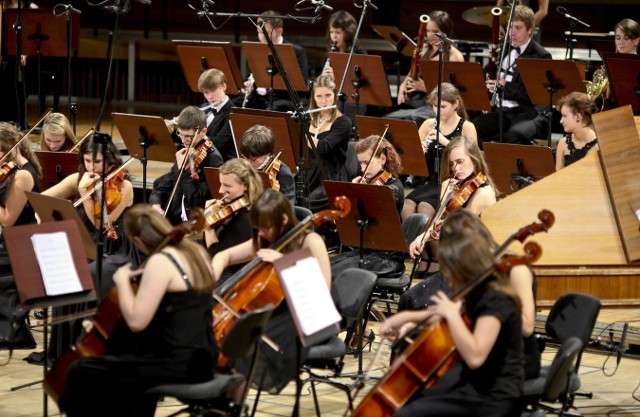 Młoda Polska Filharmonia zagra w Puławach w najbliższą niedzielę.