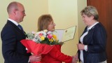 Włocławek. Maria Kotwasińska, dyrektorka Wydziału Komunikacji odchodzi na emeryturę. Prezydent podziękował też innym urzędnikom [zdjęcia]