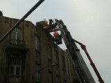 Rozbiórka kamienicy po pożarze przy ul. Kilińskiego i Tuwima w Łodzi