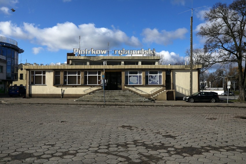 Starostwo w Piotrkowie kupuje dworzec PKS w Piotrkowie. Jak...