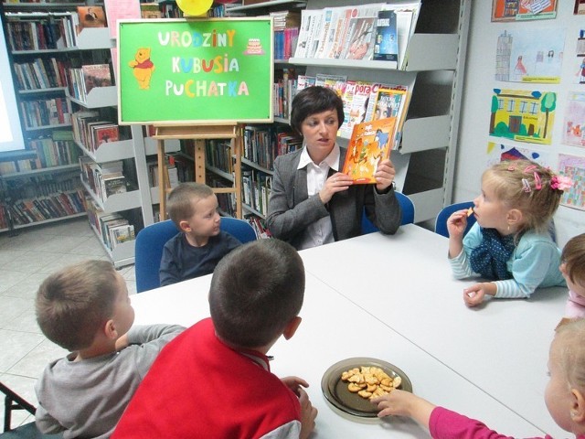 Urodziny Kubusia Puchatka w poddębickiej bibliotece