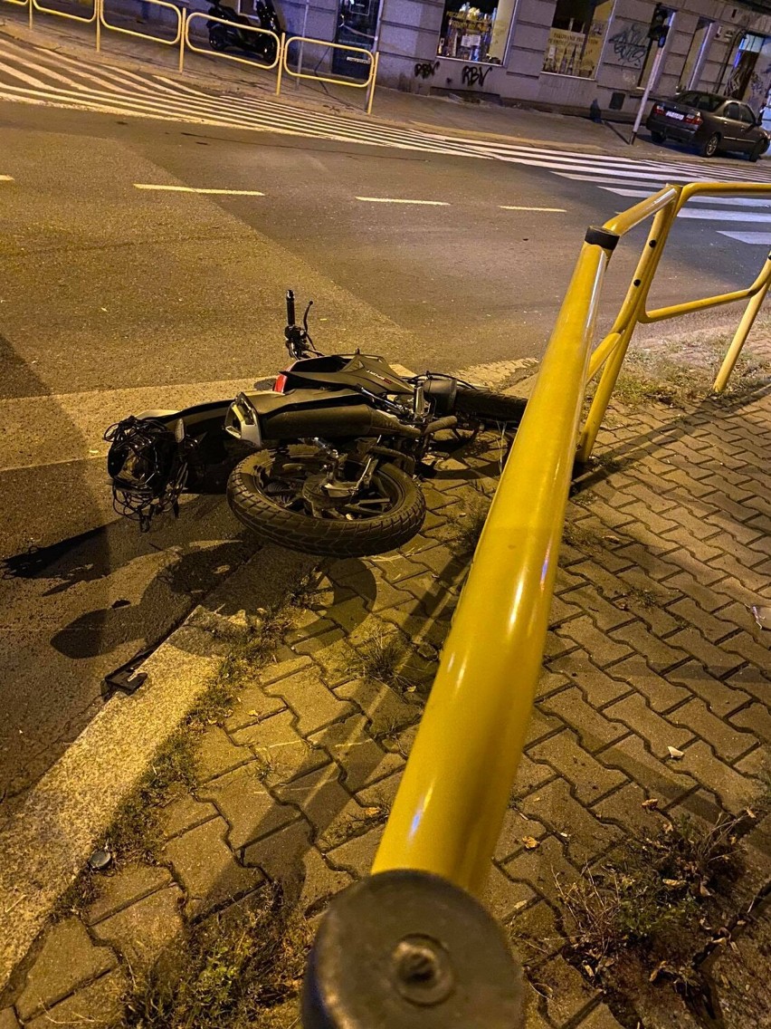 Bytom: 15-latek wjechał Junakiem w autobus. Dwie osoby trafiły do szpitala