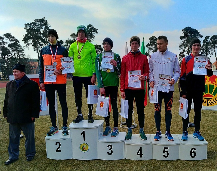 IV m Dawid Kałuziak w biegu na 4000 m