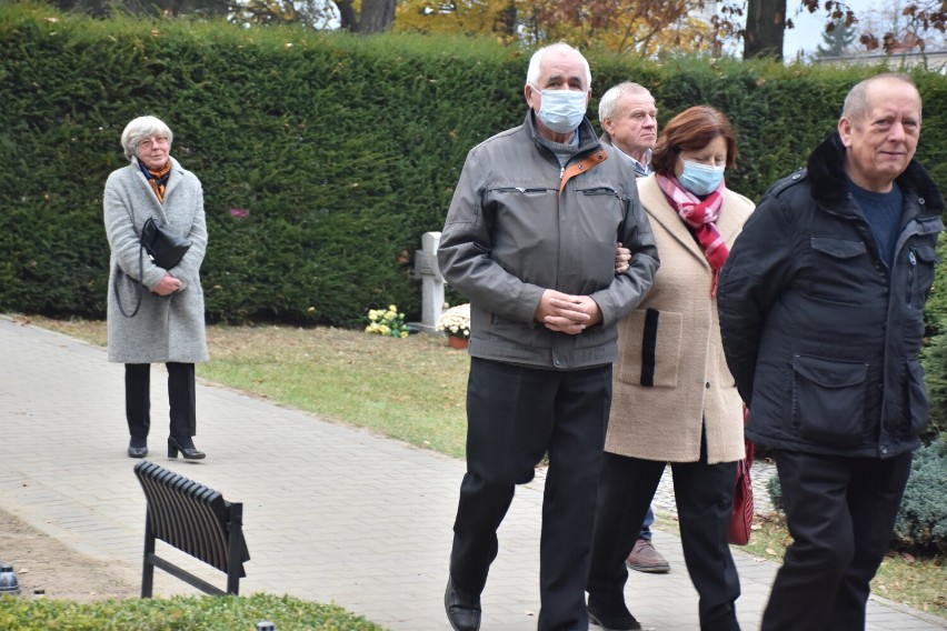 Mieszkańcy Wolsztyna wzięli udział w nabożeństwie na cmentarzu