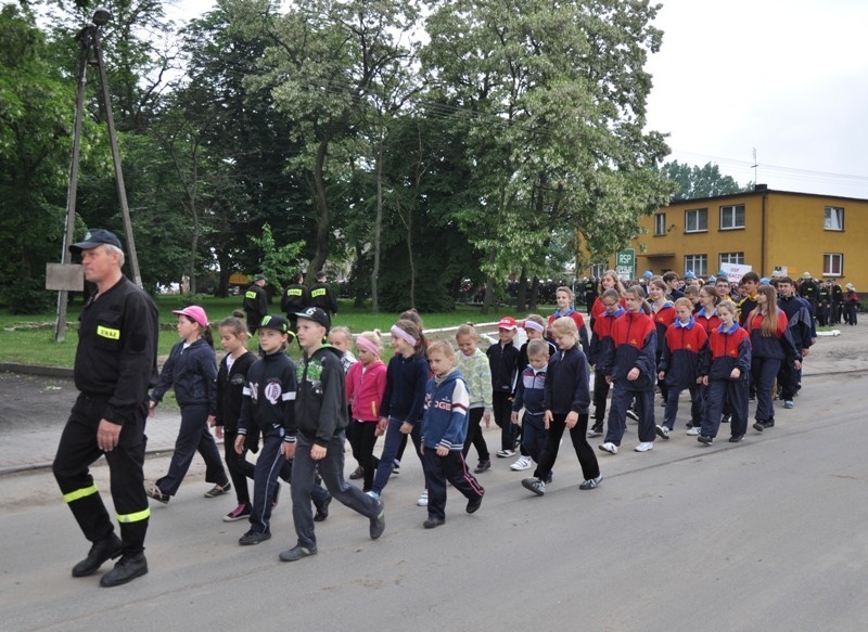 Śmigiel: gminne zawody sportowo-pożarnicze OSP w Spławiu. O miano najlepszych walczyły 43 drużyny