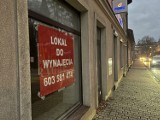 Centrum Olkusza umiera? Na rynku i w okolicach jest coraz więcej zamkniętych lokali i sklepów. Zobacz zdjęcia 