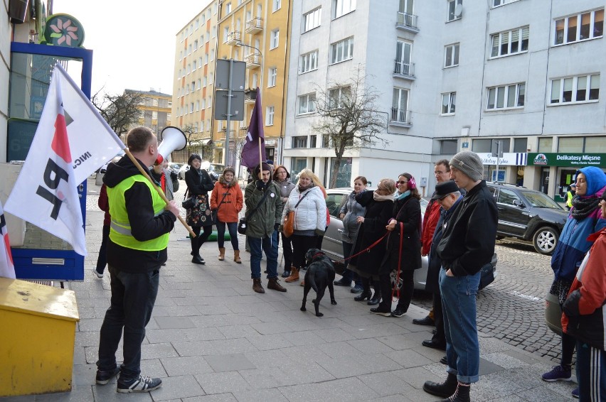 Chcą dostępu do środków antykoncepcyjnych. Protest pod siedzibą PiS w Gdańsku i Gdyni [ZDJĘCIA]