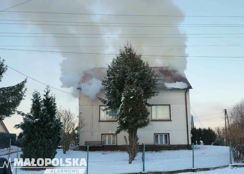 Na ul. Stara Droga w Bulowicach (gmina Kęty) wybuchł pożar w...