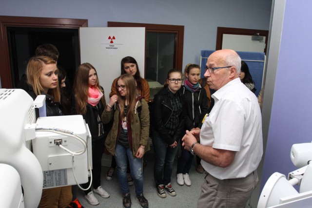 W piątek, 9 maja, rozpoczęły się Dni Otwarte szpitala w Skierniewicach. Ponad 150 uczniów skierniewickich szkół odwiedziło placówkę, zapoznając się z działem diagnostyki obrazowej.